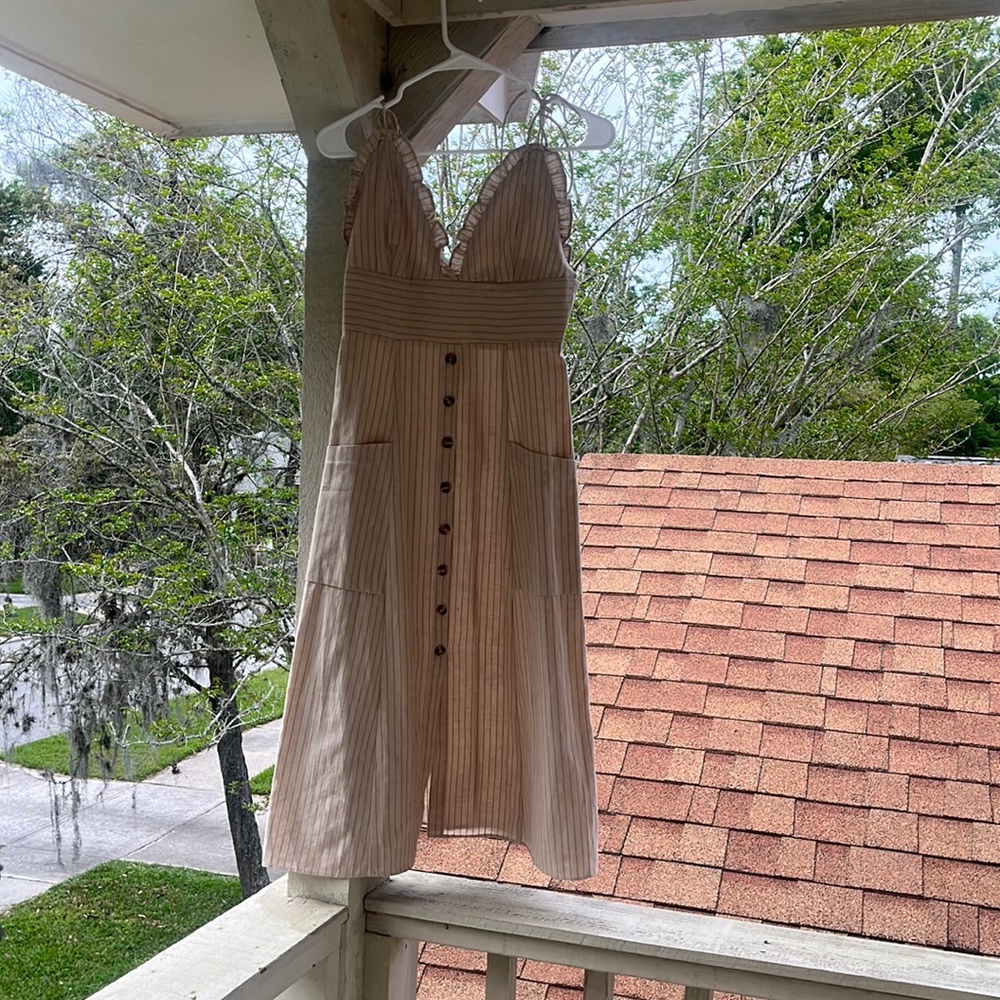 Small beige ‘Storia’ dress